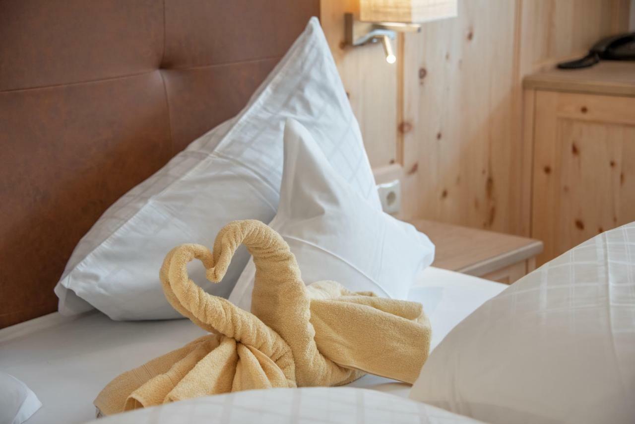 Hotel Theiner Curon Venosta Dış mekan fotoğraf